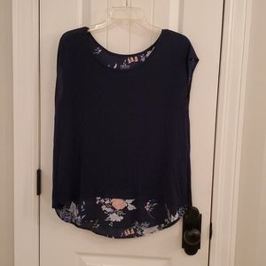 Short sleeved, navy blue floral, split back shirt